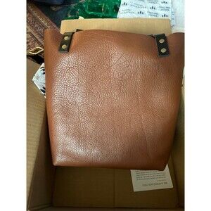 Portland leather UNICORN MONDELO BRANDY SMALL CLASSIC TOTE